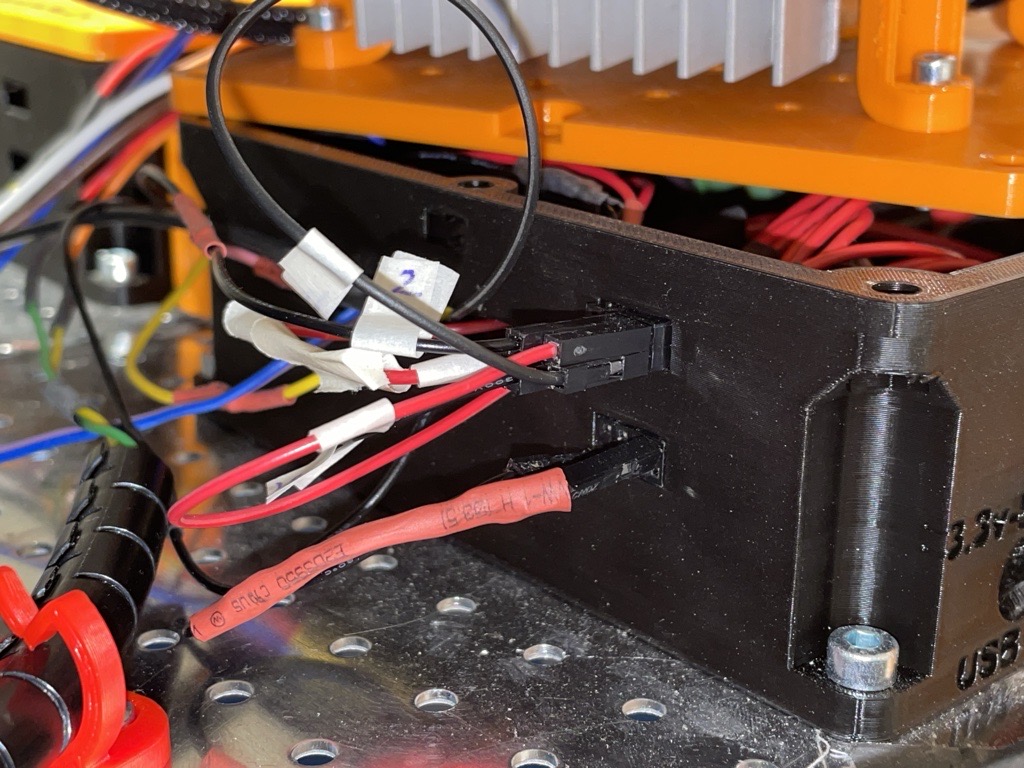 Illustration of cables to steering ECU.