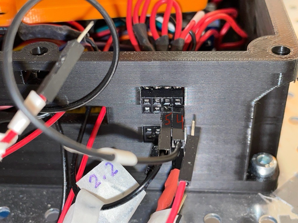 Illustration of cables to steering ECU.